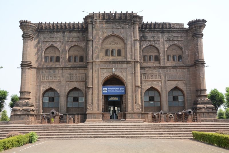 Archaeological Museum (Vijayapura Museum)